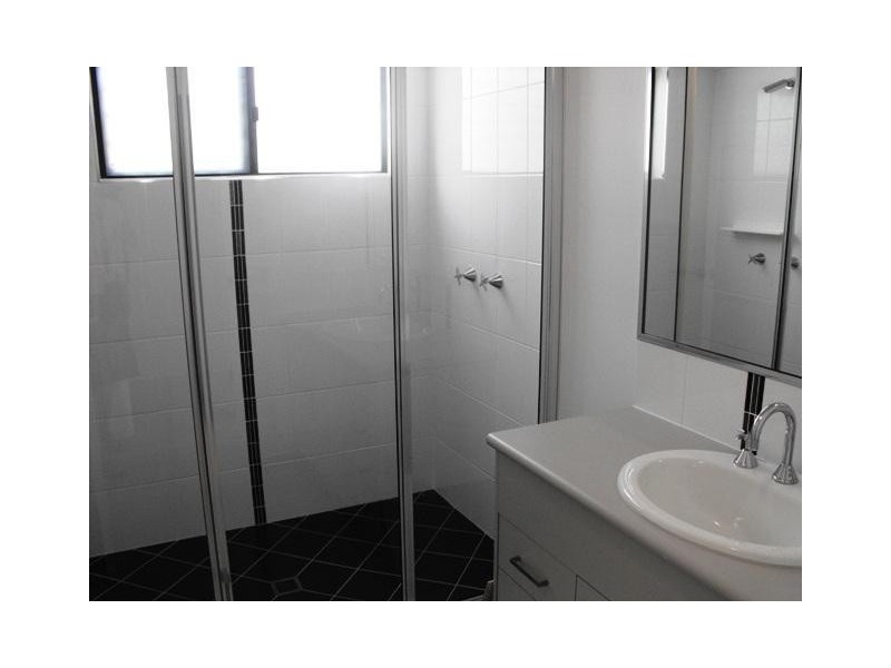 2/2 Claret Close, Condon QLD 4815