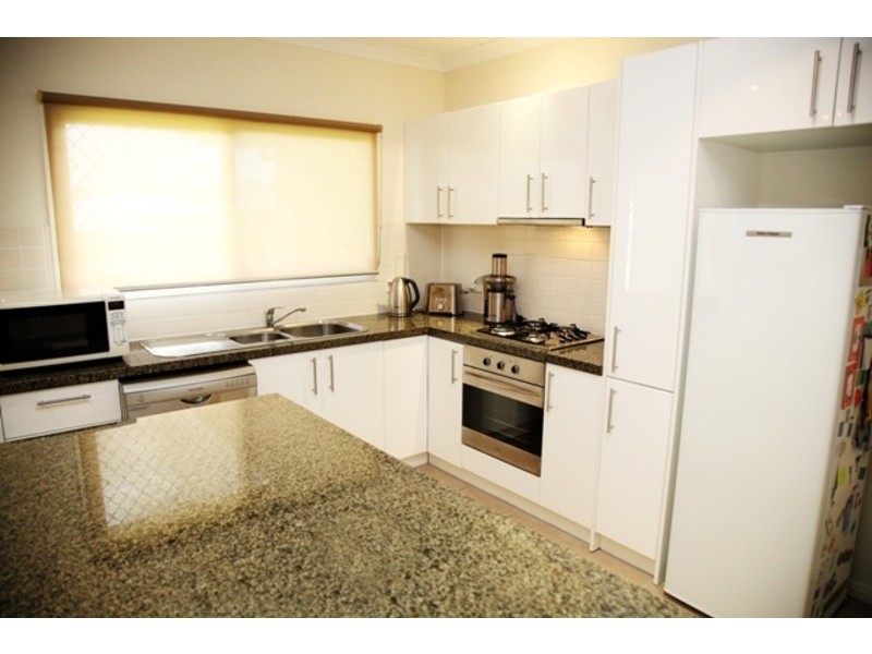 9 Bluewren Drive, Kelso QLD 4815