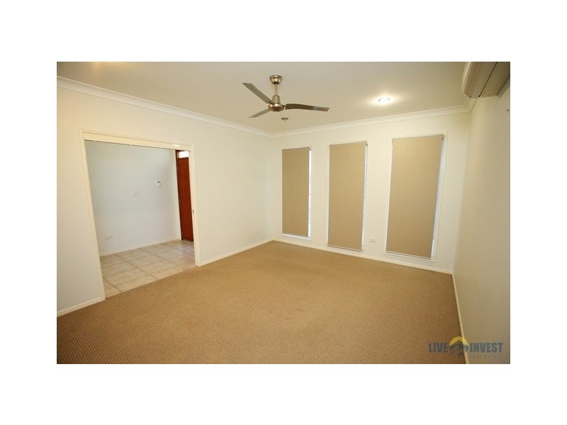 17 Hillock Crescent, Bushland Beach QLD 4818