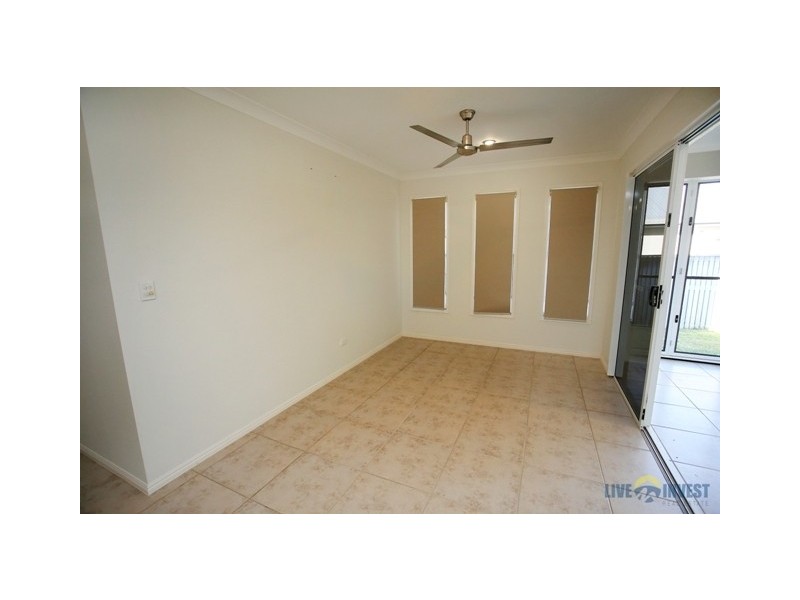 17 Hillock Crescent, Bushland Beach QLD 4818