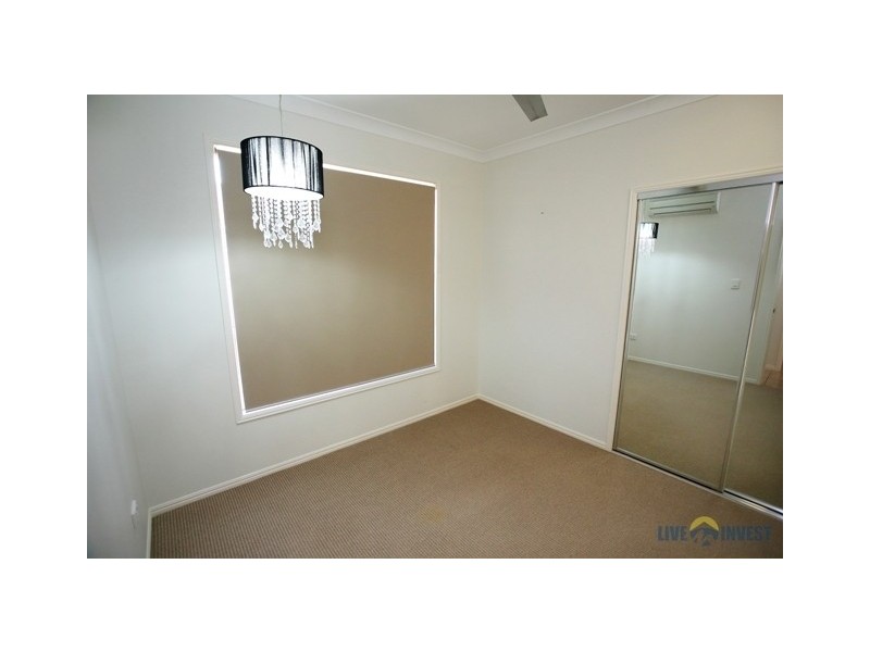 17 Hillock Crescent, Bushland Beach QLD 4818