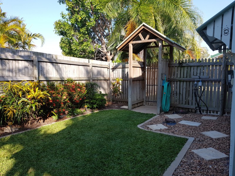 27 Manuka Court, Bushland Beach QLD 4818