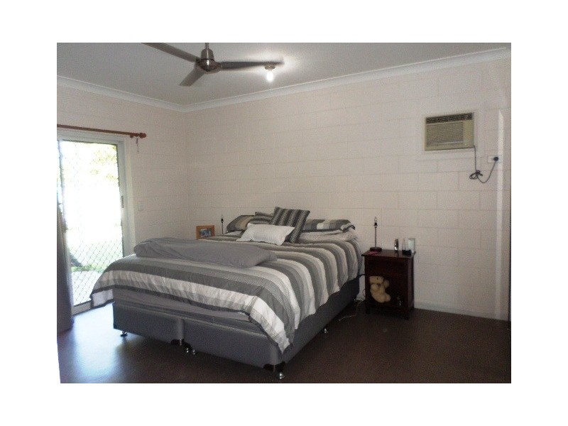 2 Weir Court, Bushland Beach QLD 4818