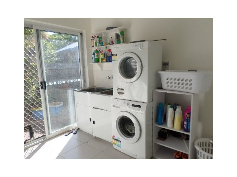 2 Weir Court, Bushland Beach QLD 4818