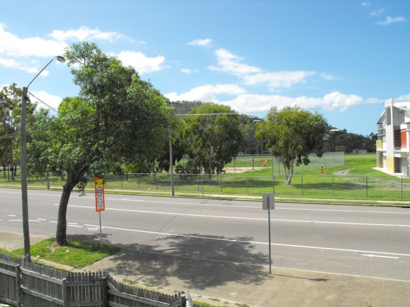 4/1 Narangi Street, Heatley QLD 4814