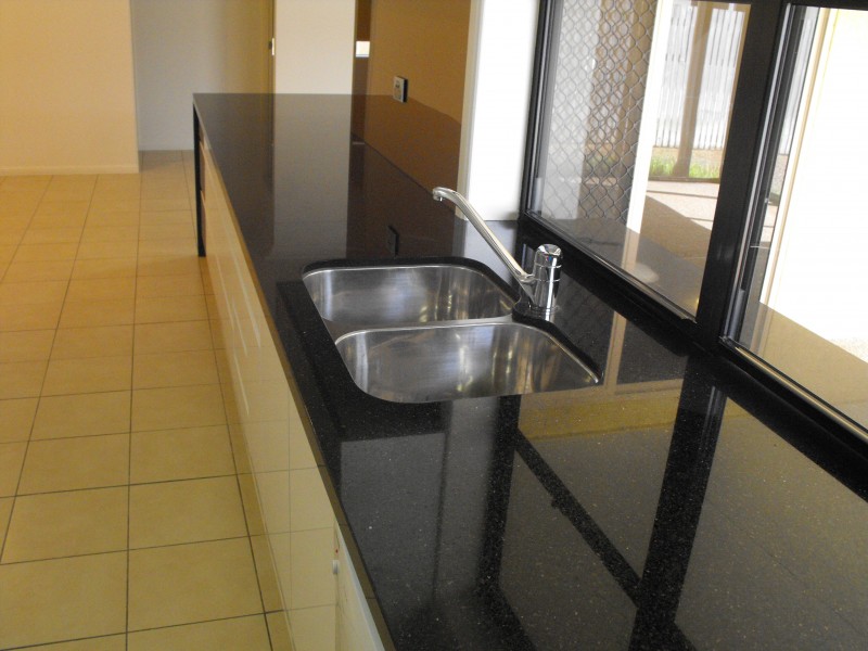 15 Thornbill Close, Kelso QLD 4815