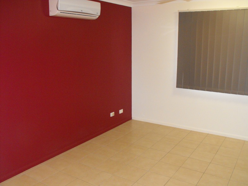 15 Thornbill Close, Kelso QLD 4815