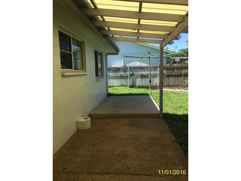 10 ROSEWOOD AVENUE, Kelso QLD 4815