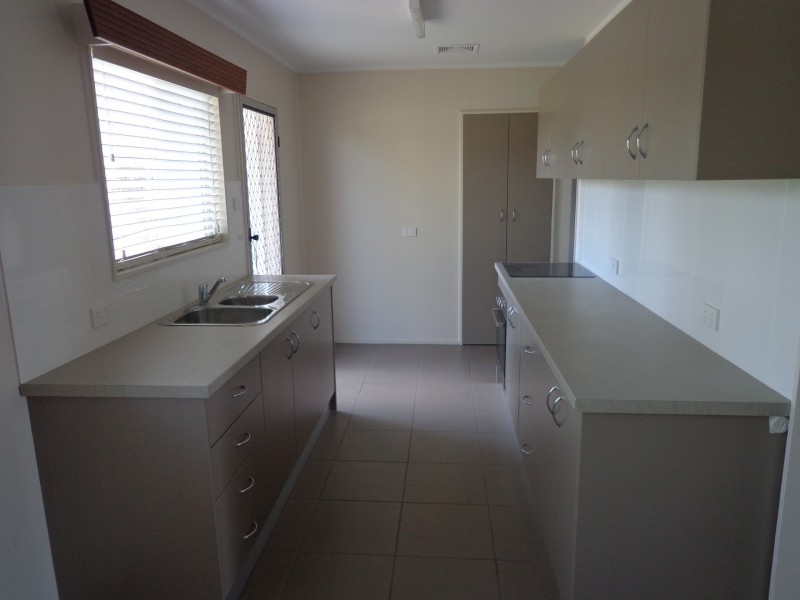 30 Merryl Street, Rasmussen QLD 4815
