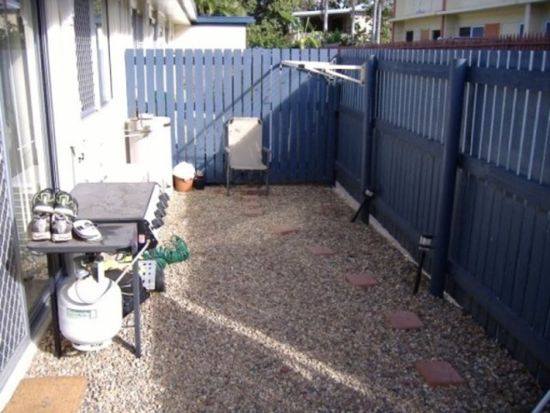 4/54 Percy Street, West End QLD 4810