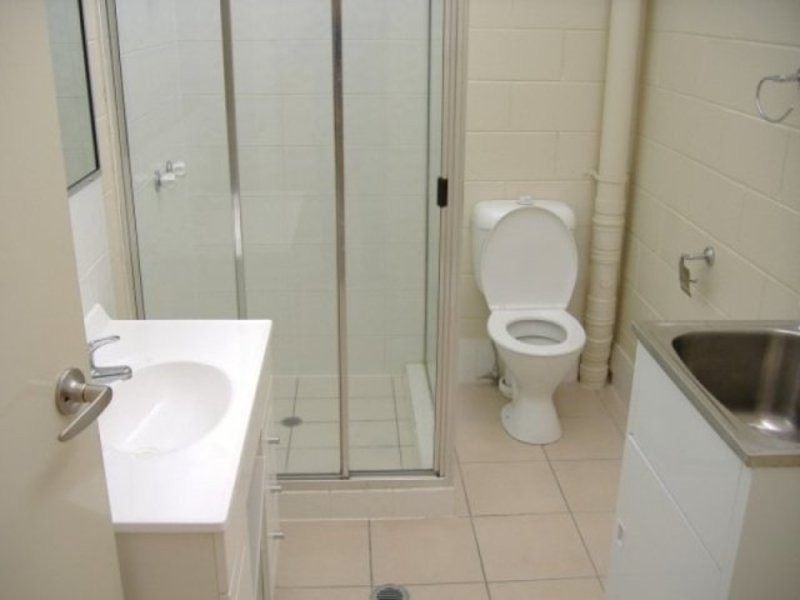 4/54 Percy Street, West End QLD 4810