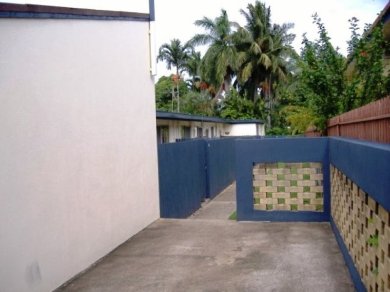 4/54 Percy Street, West End QLD 4810