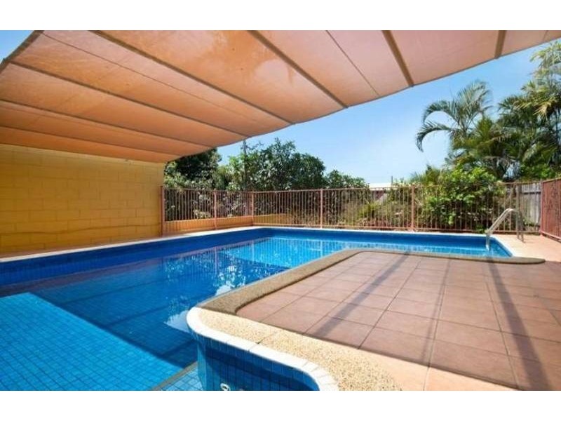 8 St James Drive, Belgian Gardens QLD 4810