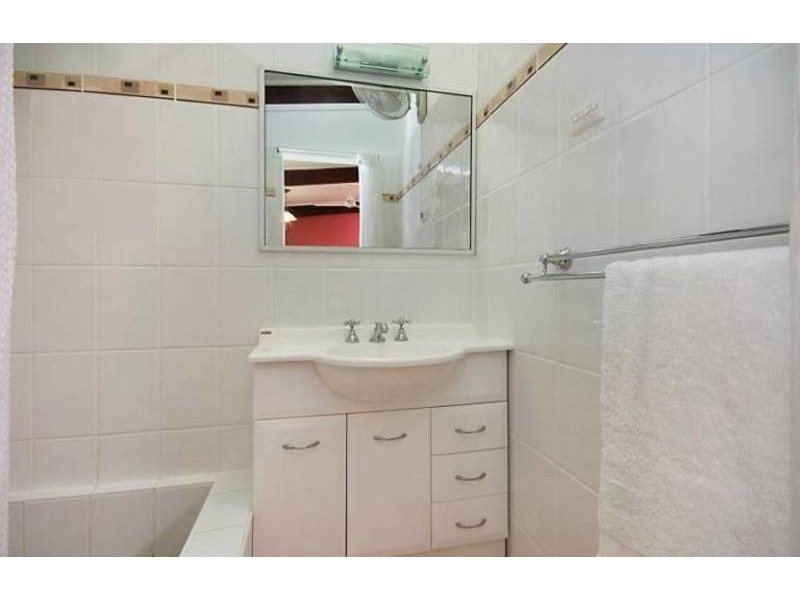 8 St James Drive, Belgian Gardens QLD 4810