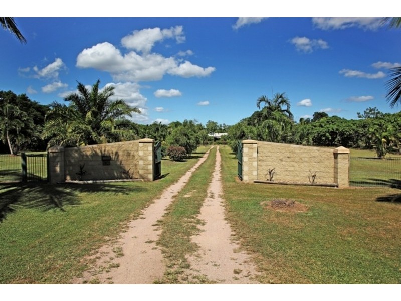 136 Toolakea Beach Road, Bluewater QLD 4818