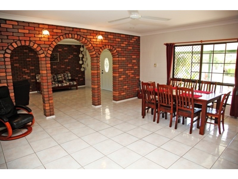 136 Toolakea Beach Road, Bluewater QLD 4818