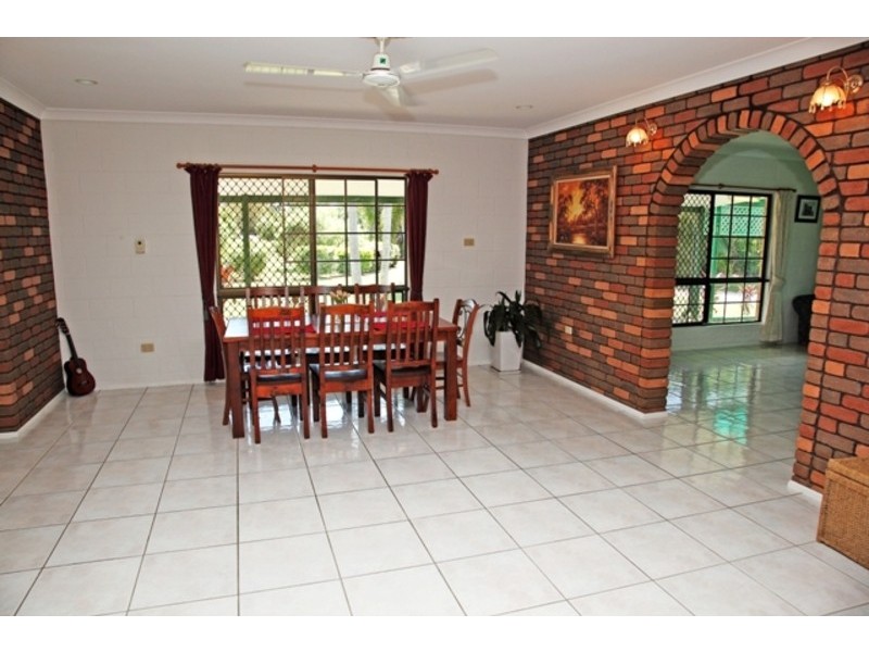 136 Toolakea Beach Road, Bluewater QLD 4818