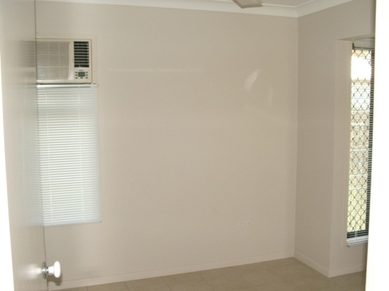 14 Laurie Motti Parade, Kirwan QLD 4817