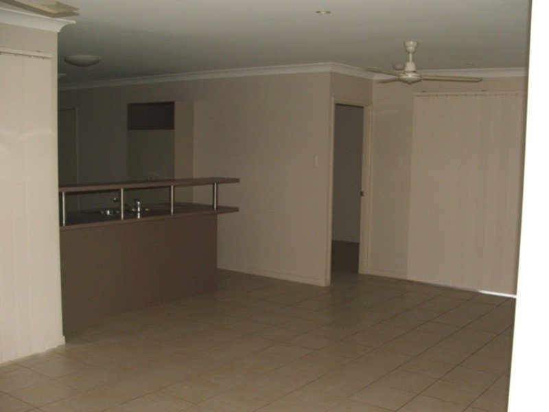 14 Laurie Motti Parade, Kirwan QLD 4817