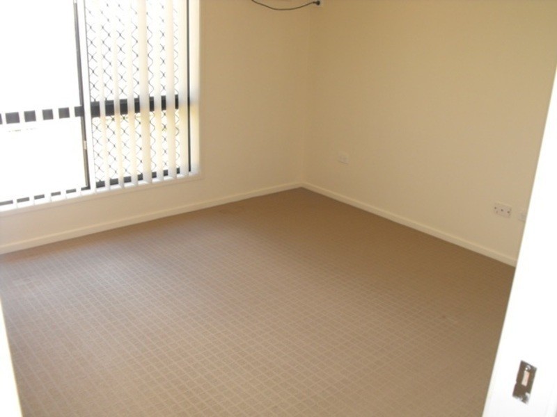 8 Congreve Street, Kirwan QLD 4817