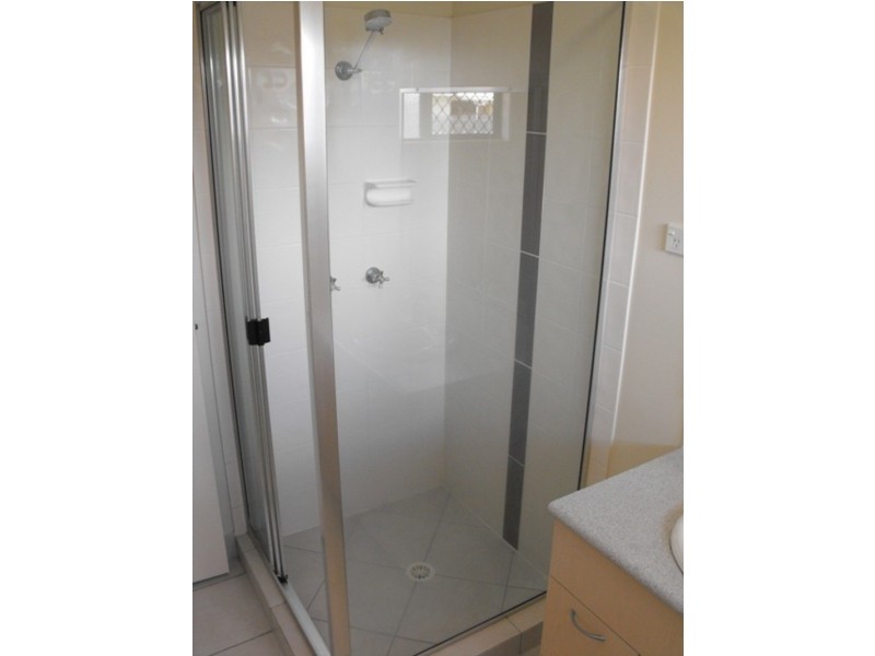 8 Congreve Street, Kirwan QLD 4817