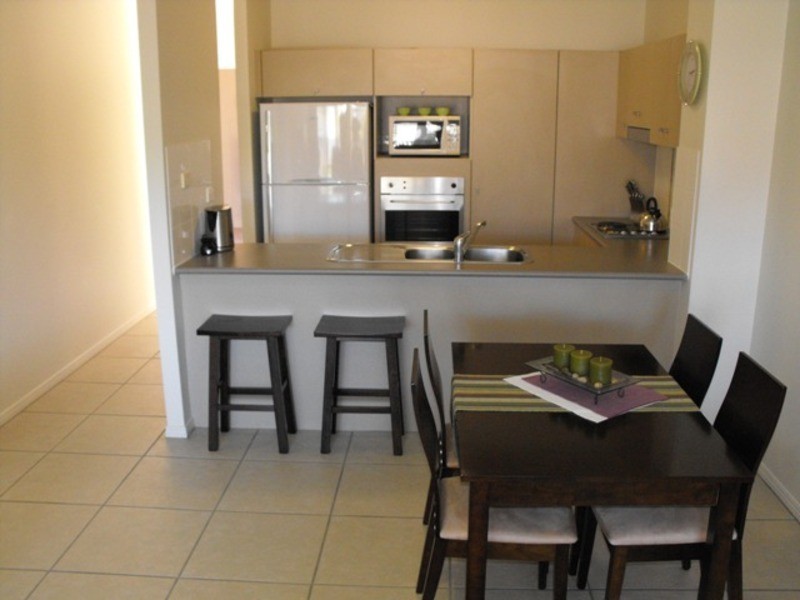 5/12-14 Martinez Avenue, West End QLD 4810