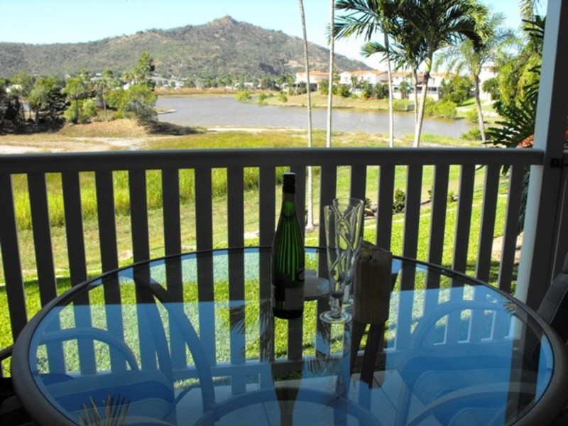 5/12-14 Martinez Avenue, West End QLD 4810