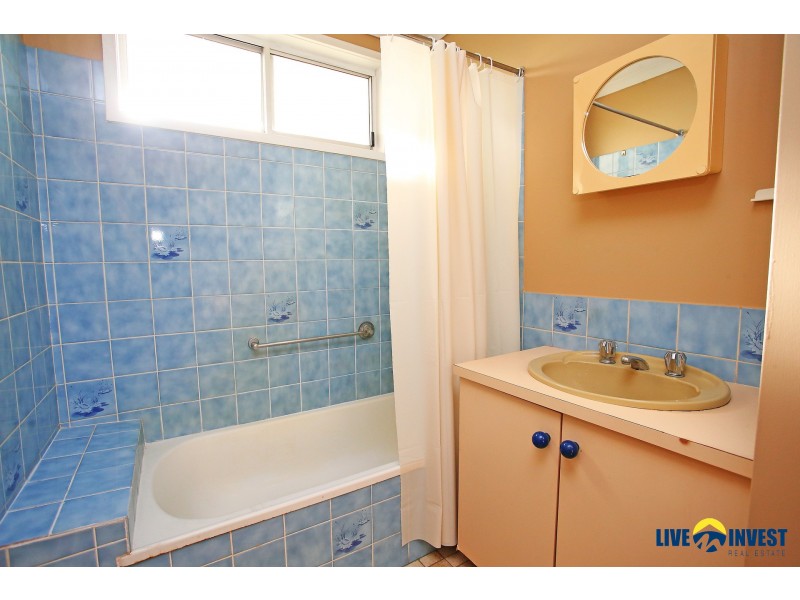 10 Corella Crescent, Mount Louisa QLD 4814