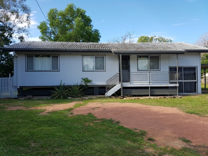 3 Jinna Court, Kelso QLD 4815