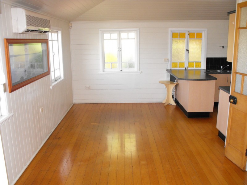 2 Latchford Street, Pimlico QLD 4812