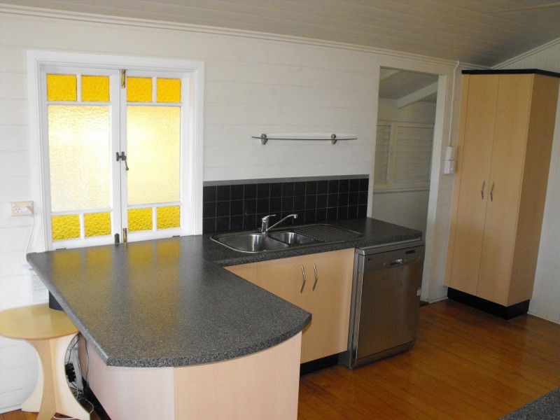 2 Latchford Street, Pimlico QLD 4812