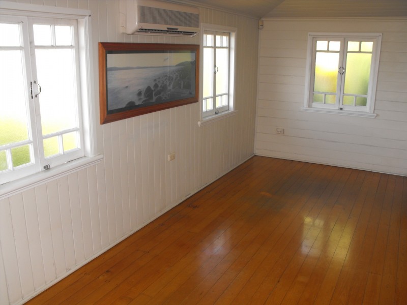 2 Latchford Street, Pimlico QLD 4812