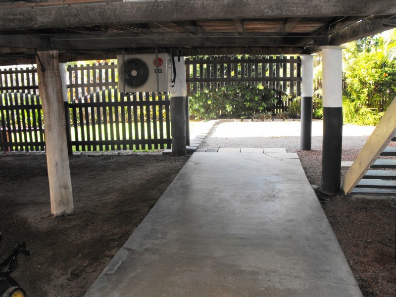 2 Latchford Street, Pimlico QLD 4812