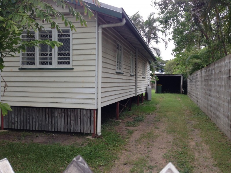 1/14 Ackers Street, Hermit Park QLD 4812