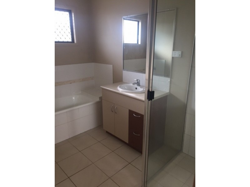 4 Ulysses Drive, Mount Louisa QLD 4814