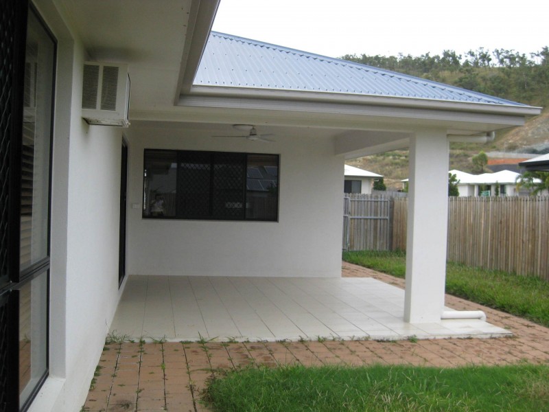 4 Ulysses Drive, Mount Louisa QLD 4814