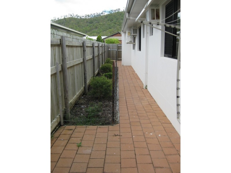4 Ulysses Drive, Mount Louisa QLD 4814