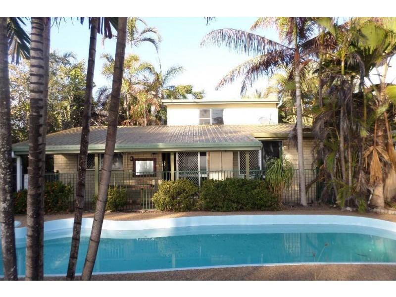 73 Cay Street, Saunders Beach QLD 4818