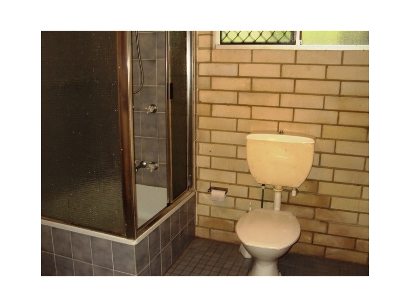 73 Cay Street, Saunders Beach QLD 4818