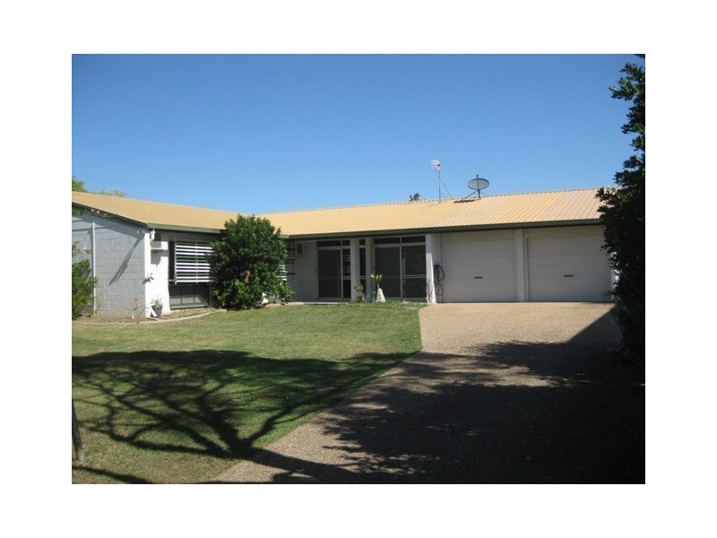 19 Northwest Crescent, Cranbrook QLD 4814