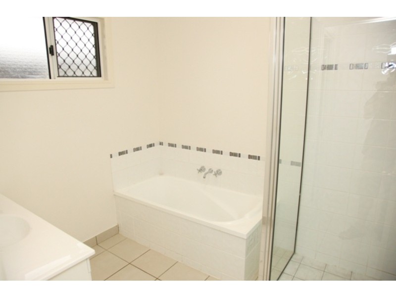 17 Bluewren Drive, Kelso QLD 4815