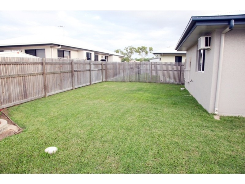 17 Bluewren Drive, Kelso QLD 4815