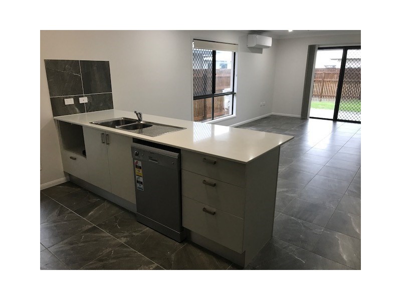 4 Delaware Green,, Mount Louisa QLD 4814