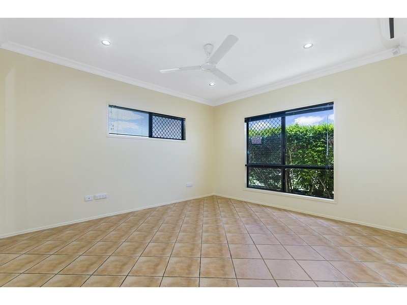 15 Steele Place, Kirwan QLD 4817