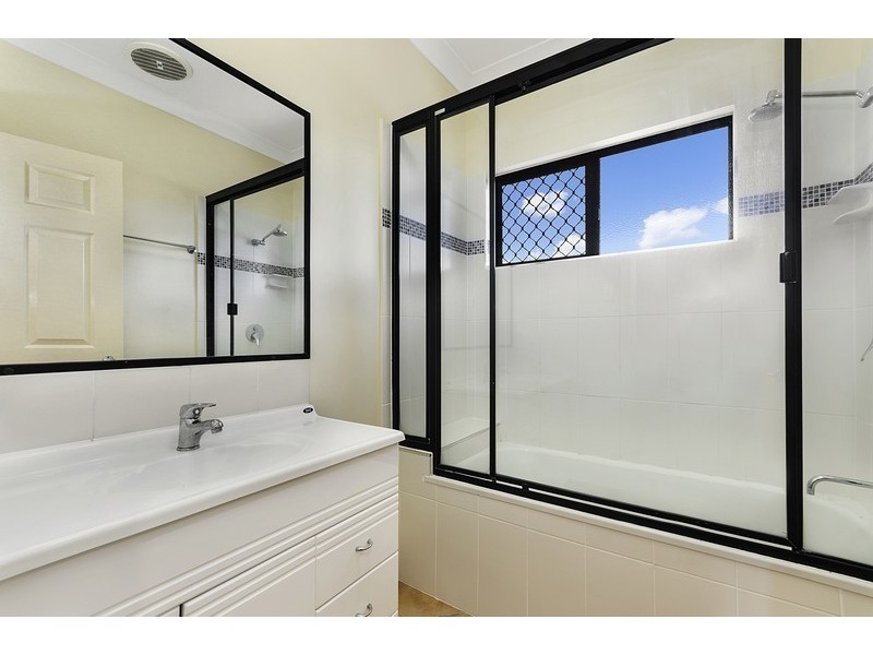 15 Steele Place, Kirwan QLD 4817