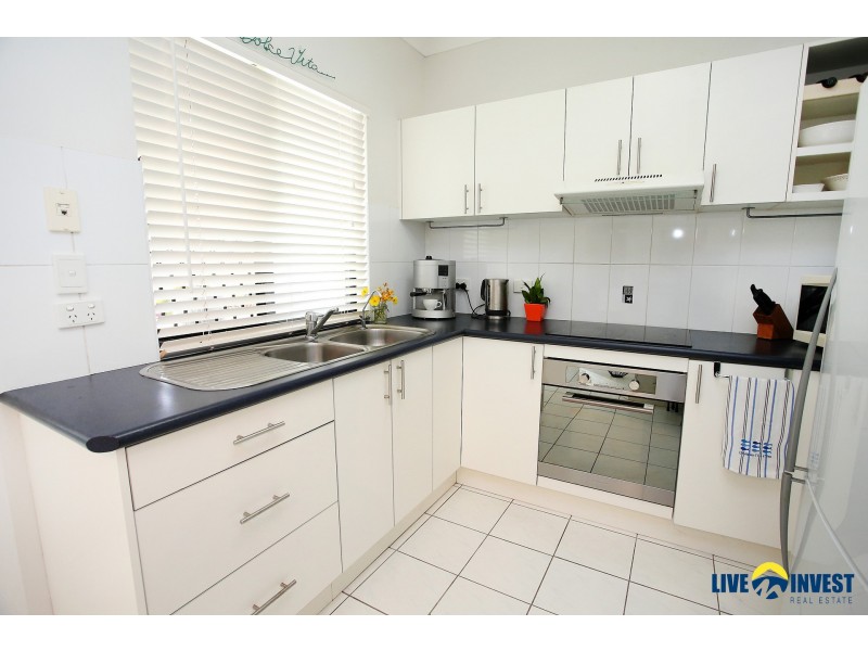 13 Crestbrook Drive, Mount Louisa QLD 4814