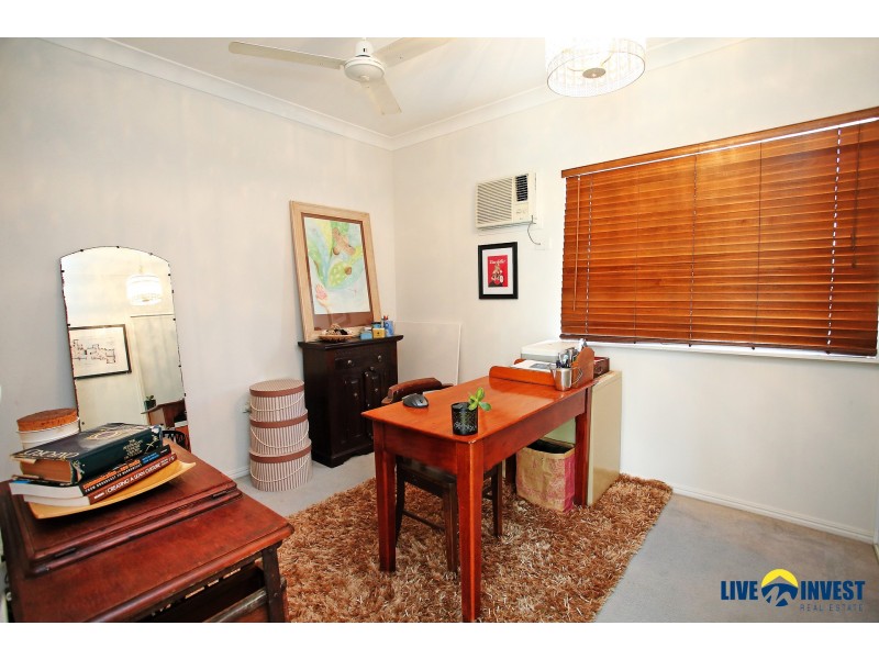 13 Crestbrook Drive, Mount Louisa QLD 4814