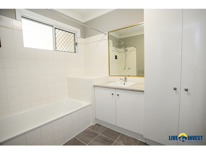 2/27 Greenslade Street, West End QLD 4810