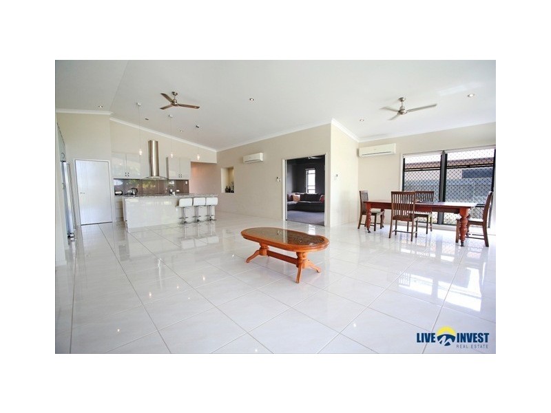 11 Beach Oak Drive, Mount Low QLD 4818