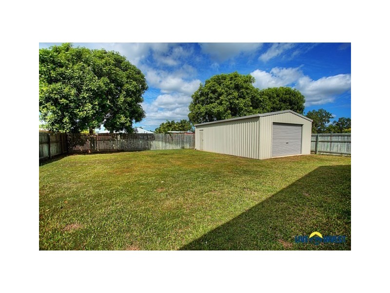 11 Beach Oak Drive, Mount Low QLD 4818